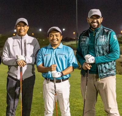 Delegates network at the 2023 Golf networking event